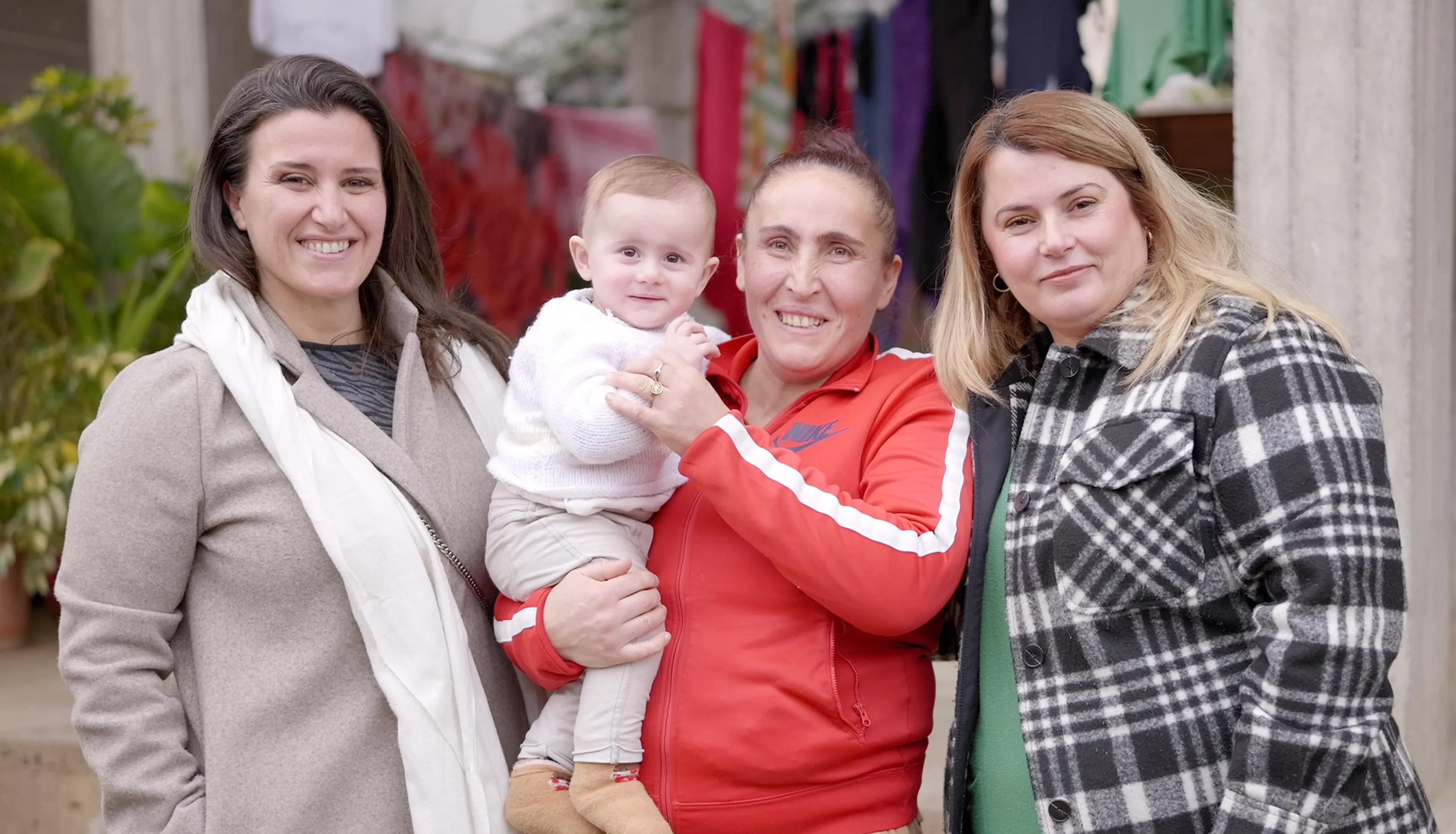 Sterke vrouwen en veerkrachtige gezinnen in Albanië